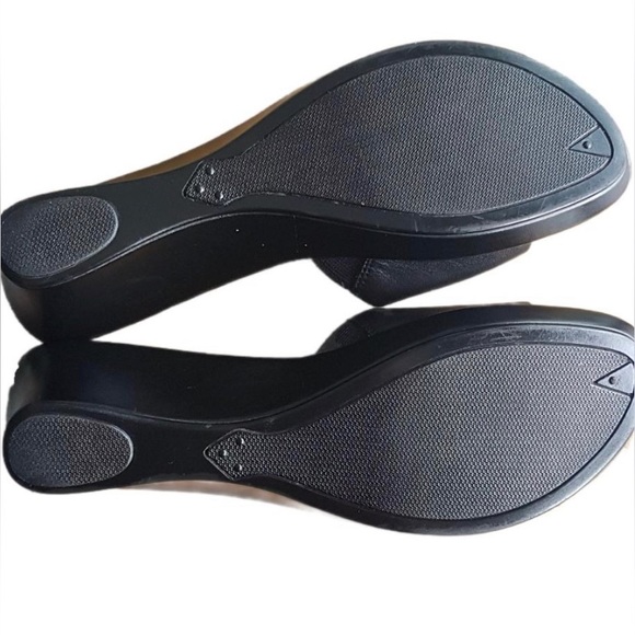 Leather Wedge Opened Toe Sandals - Picture 4 of 4